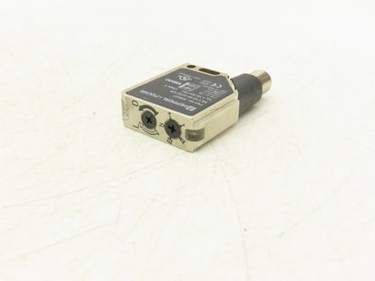 Pepper + Fuchs 208637 Retroreflective Photoelectric Sensor Red LED 10-30 VDC
