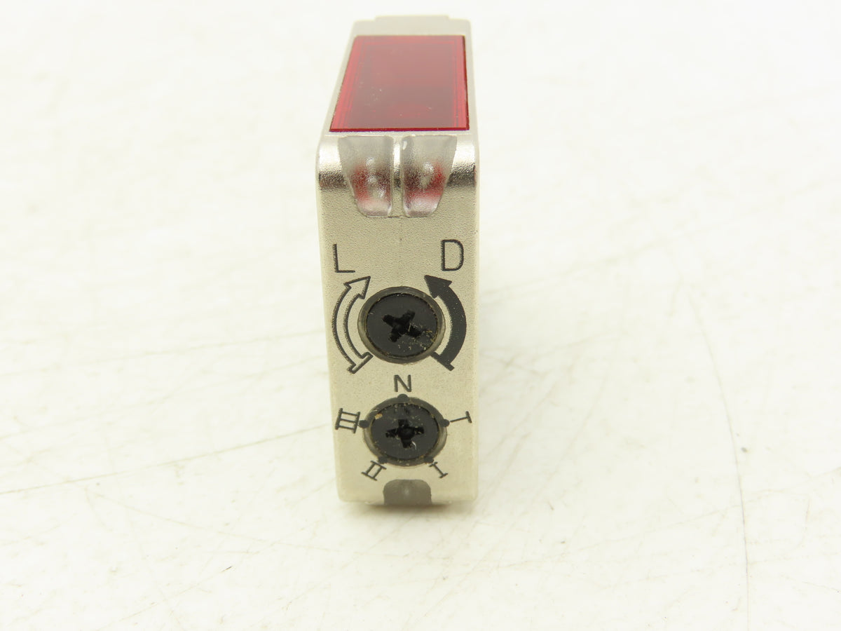 Pepper + Fuchs 115970 Retroreflective Photoelectric Sensor 5 Pin M12 10-30 VDC