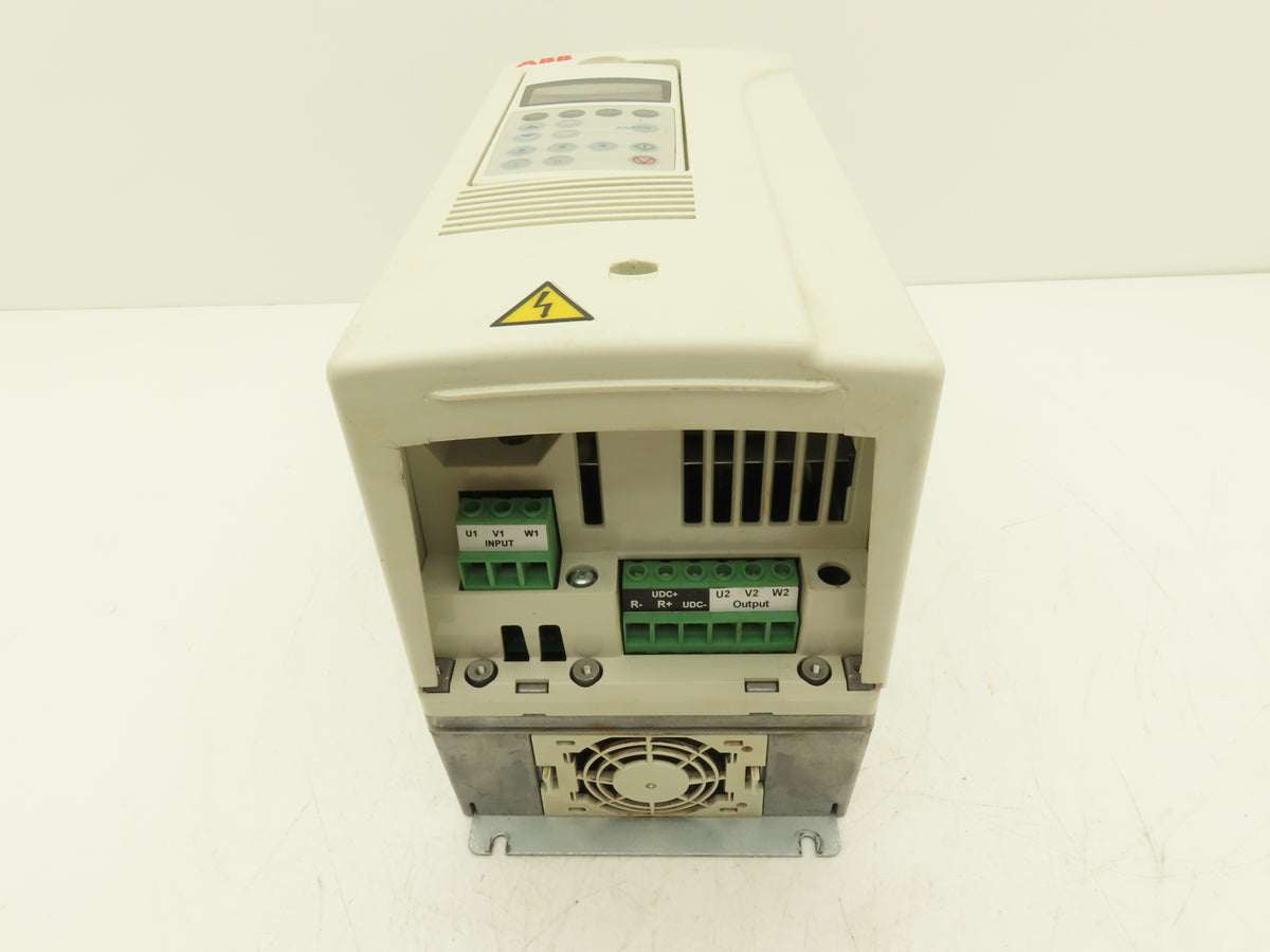 ABB ACS800-U1-0004-5+P901 AC Drive Variable 3 HP 2.2 kW 500V 3PH 19A VFD
