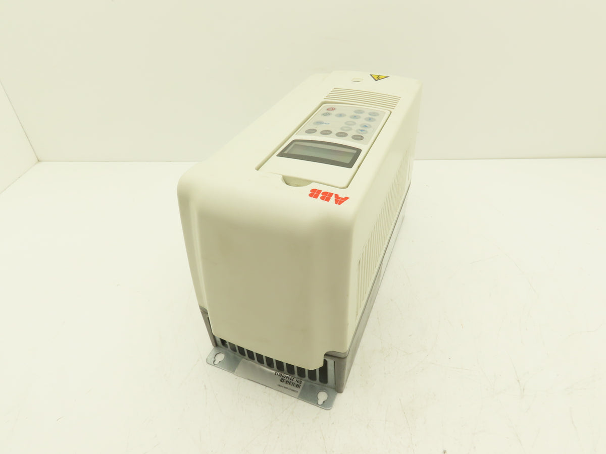 ABB ACS800-U1-0004-5+P901 AC Drive Variable 3 HP 2.2 kW 500V 3PH 19A VFD
