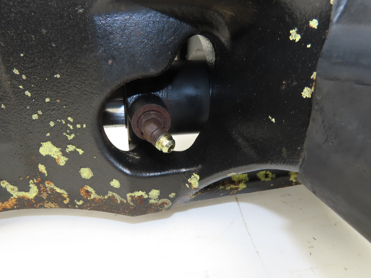 Hyster E60Z-33 Electric Forklift Rear Axle Dual Hydraulic Steering Assembly