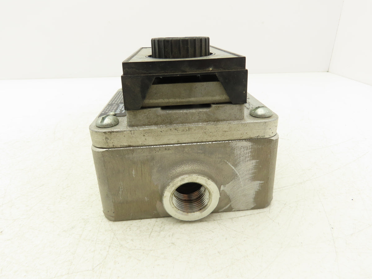 Columbus Elect. EPETD-8D Hazardous Location Thermostat 22A 125-277 VAC