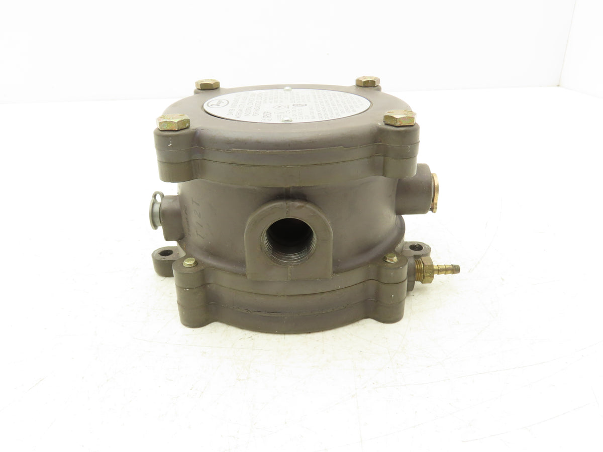 Dwyer 1950P-2-2F Explosion Proof Differential Pressure Switch 125-480 VAC 15A
