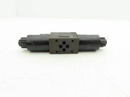 Parker D1VW004CNJWM Hydraulic Directional Solenoid Valve 4/3 Way 5000 PSI 24VDC