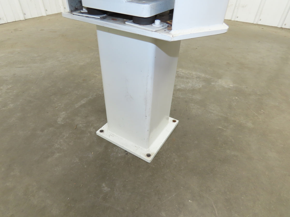 American Feeding A01-DC Vibrator Hopper Feeder 18x18" 120V 20"H Outfeed