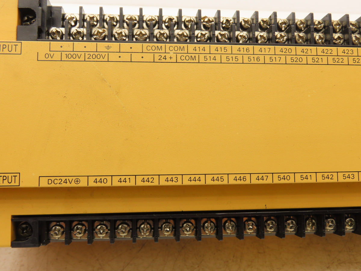 Mitsubishi F2-40ET Melsec 40 Point Programable Logic Controller IN 100-220 VAC