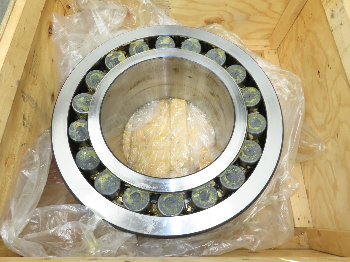 SKF Spherical Roller Bearing 500 mm ID x 920 mm OD x 336mm Width & Outer Housing