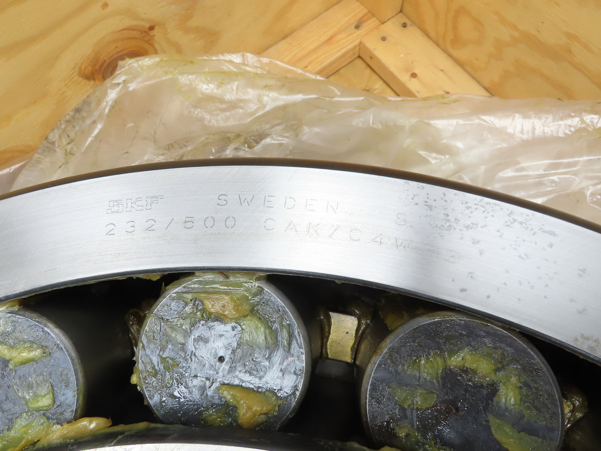 SKF Spherical Roller Bearing 500 mm ID x 920 mm OD x 336mm Width & Outer Housing
