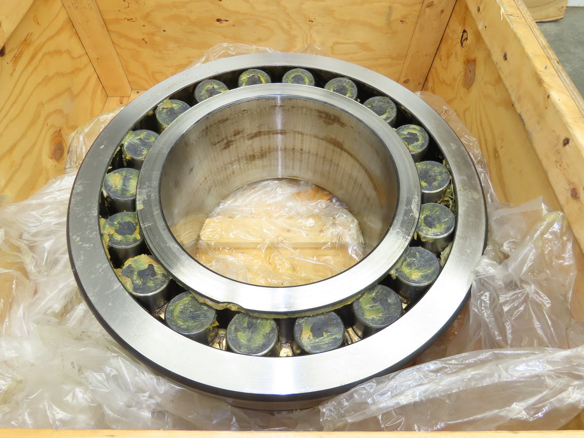 SKF Spherical Roller Bearing 500 mm ID x 920 mm OD x 336mm Width & Outer Housing