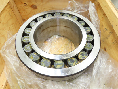 SKF Spherical Roller Bearing 500 mm ID x 920 mm OD x 336mm Width & Outer Housing