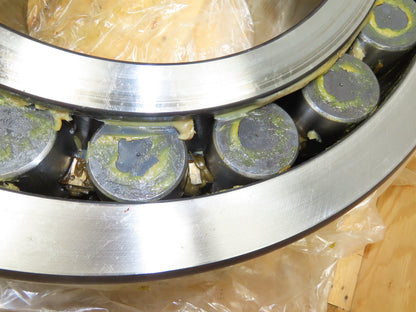 SKF Spherical Roller Bearing 500 mm ID x 920 mm OD x 336mm Width & Outer Housing