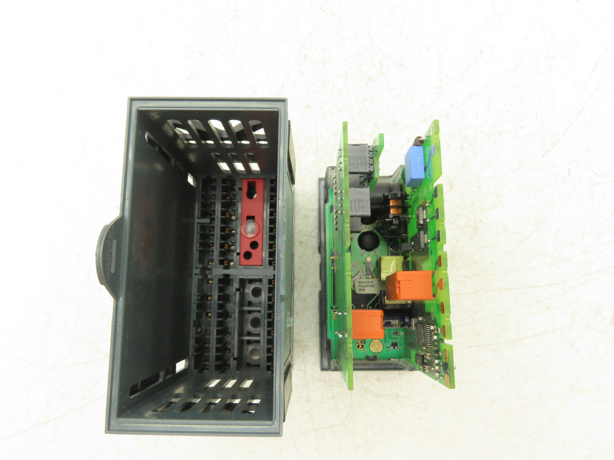 Eurotherm 2208E/CC/VH/LH/RC/XX/XX/2XX/ENG Temperature Controller 100-240VAC PLC