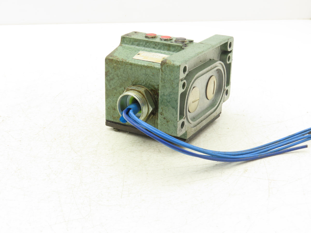 Balluff BES-516-B3VE16 3-Position Limit Switch Block Proximity Sensor Green