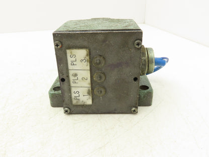 Balluff BES-516-B3VE16 3-Position Limit Switch Block Proximity Sensor Green