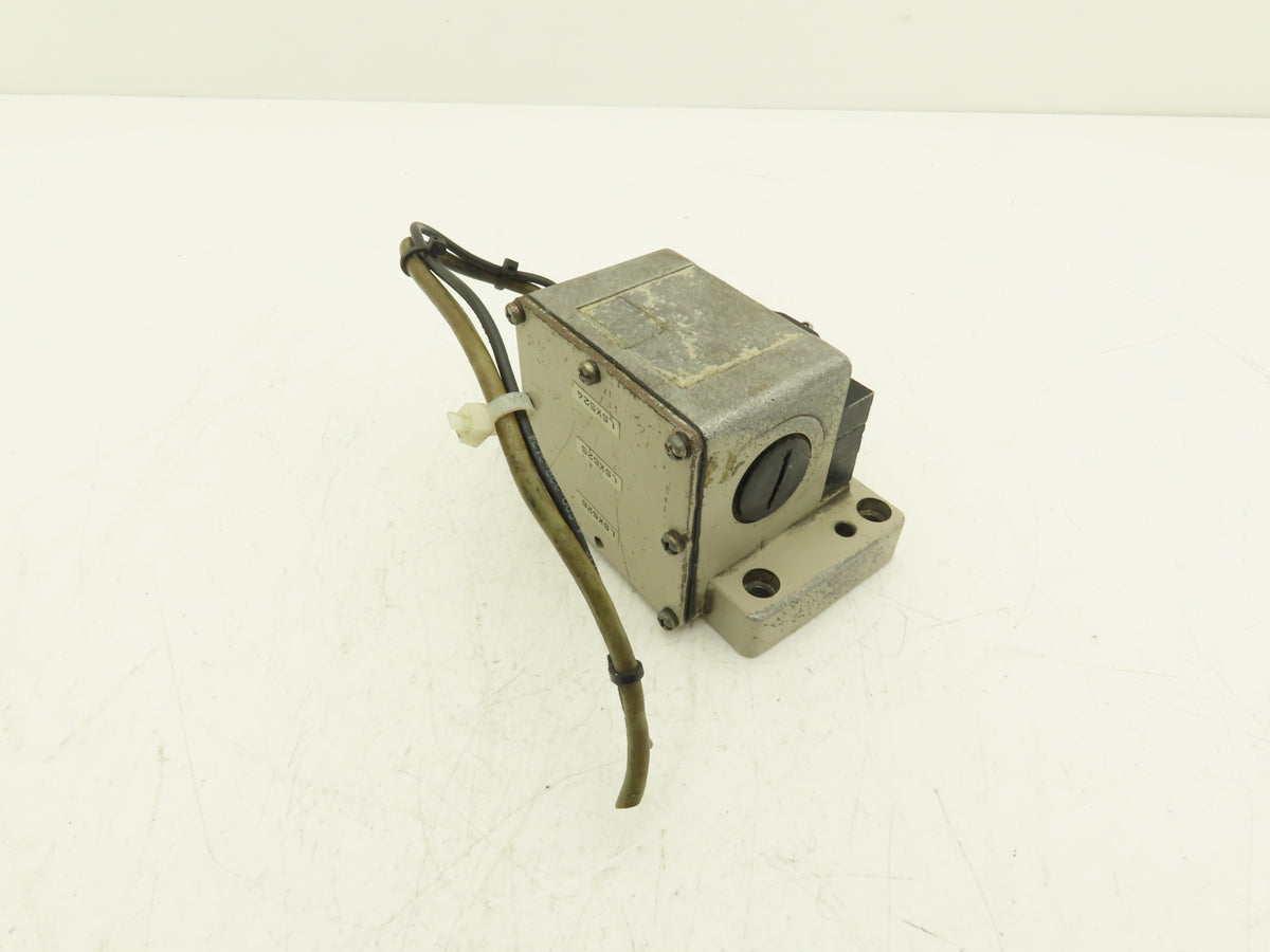 Omron D4MB-331 Cam Limit Switch 3 Plunger 10A 250V