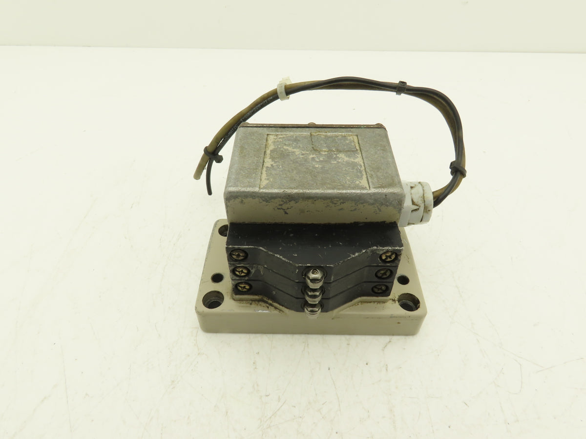 Omron D4MB-331 Cam Limit Switch 3 Plunger 10A 250V