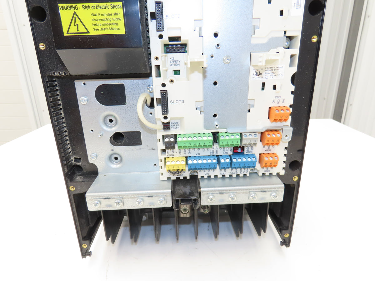 ABB ACS880-01-180A-5 Variable Speed Inverter Drive VFD 150 Hp 180 A 380-500V 3Ph