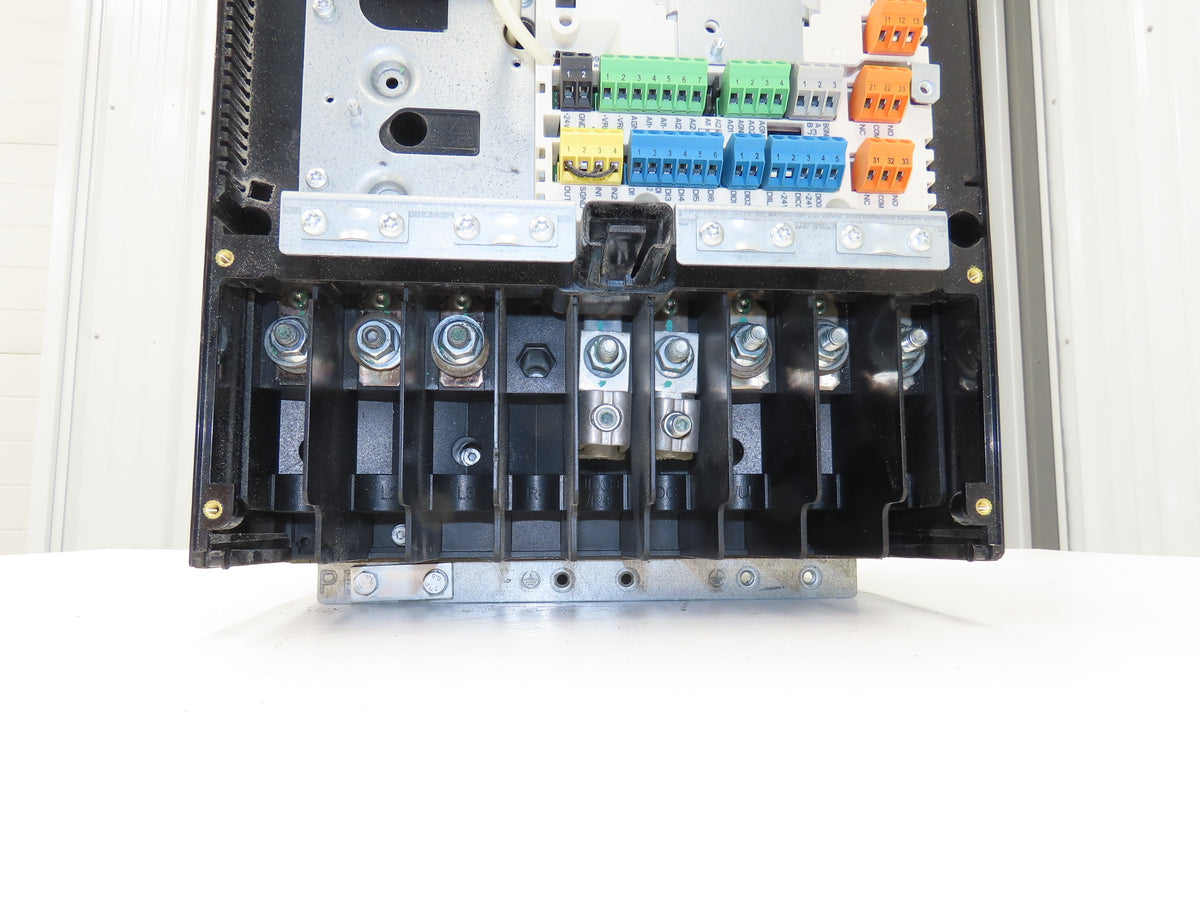 ABB ACS880-01-180A-5 Variable Speed Inverter Drive VFD 150 Hp 180 A 380-500V 3Ph