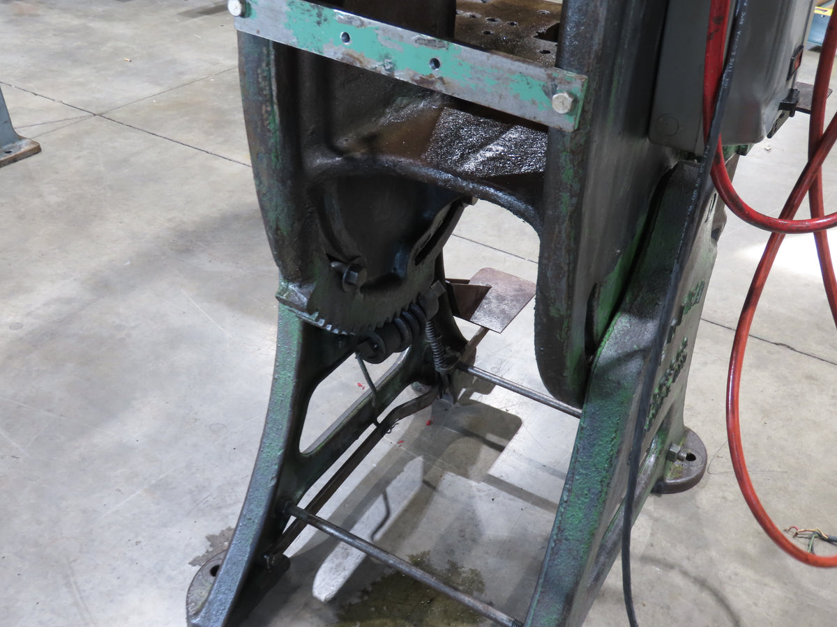 Federal No 3 Mechanical OBI Punch Press 26 Ton 2-3/8" Stroke 6" Throat 1Hp 3Ph