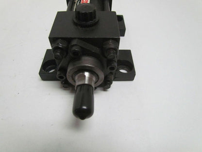 Schrader Pneumatic Air Cylinder 1-1/2" Bore 1/2" Stroke Side Lug Mount 250 psi