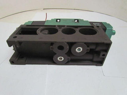 Numatics A23SS415F A23SS400F Pneumatic Solenoid Valve w/Manifold Block 120V