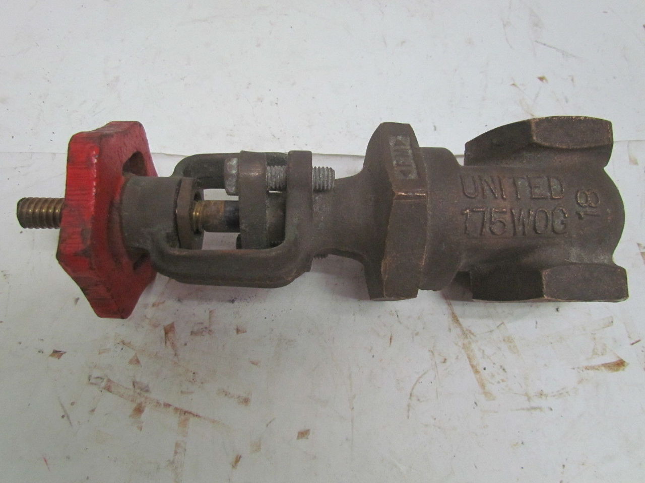 United 1990 Fire Main Gate Valve 1-1/2" NPT 175 WOG 150 WSP