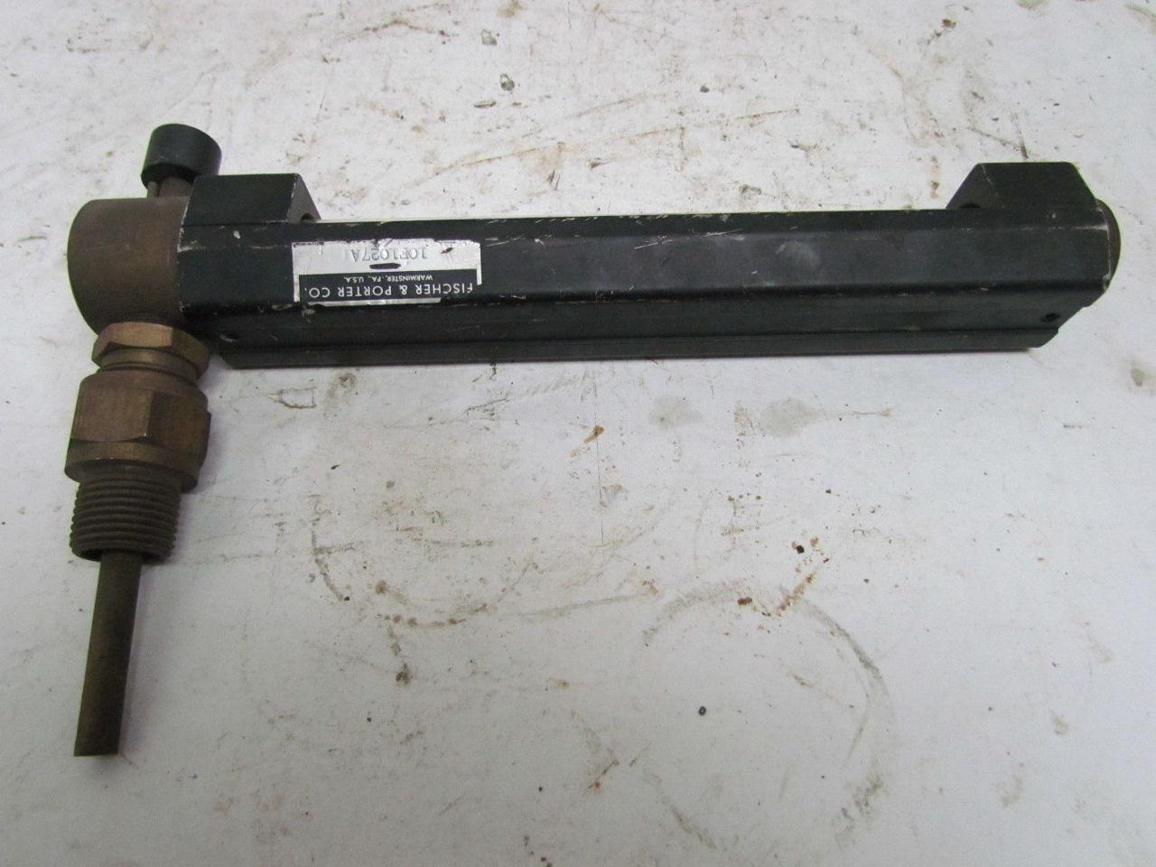 Fischer & Porter Co Flowmeter 6-58 GPM Liquid SP.GR.1.0 For 1-1/4" Pipe 10"OAL