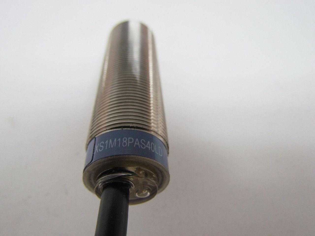 Telemecanique XS1M18PAS40LD Proximity Switch w/Micro Pigtail Connector 12-24V