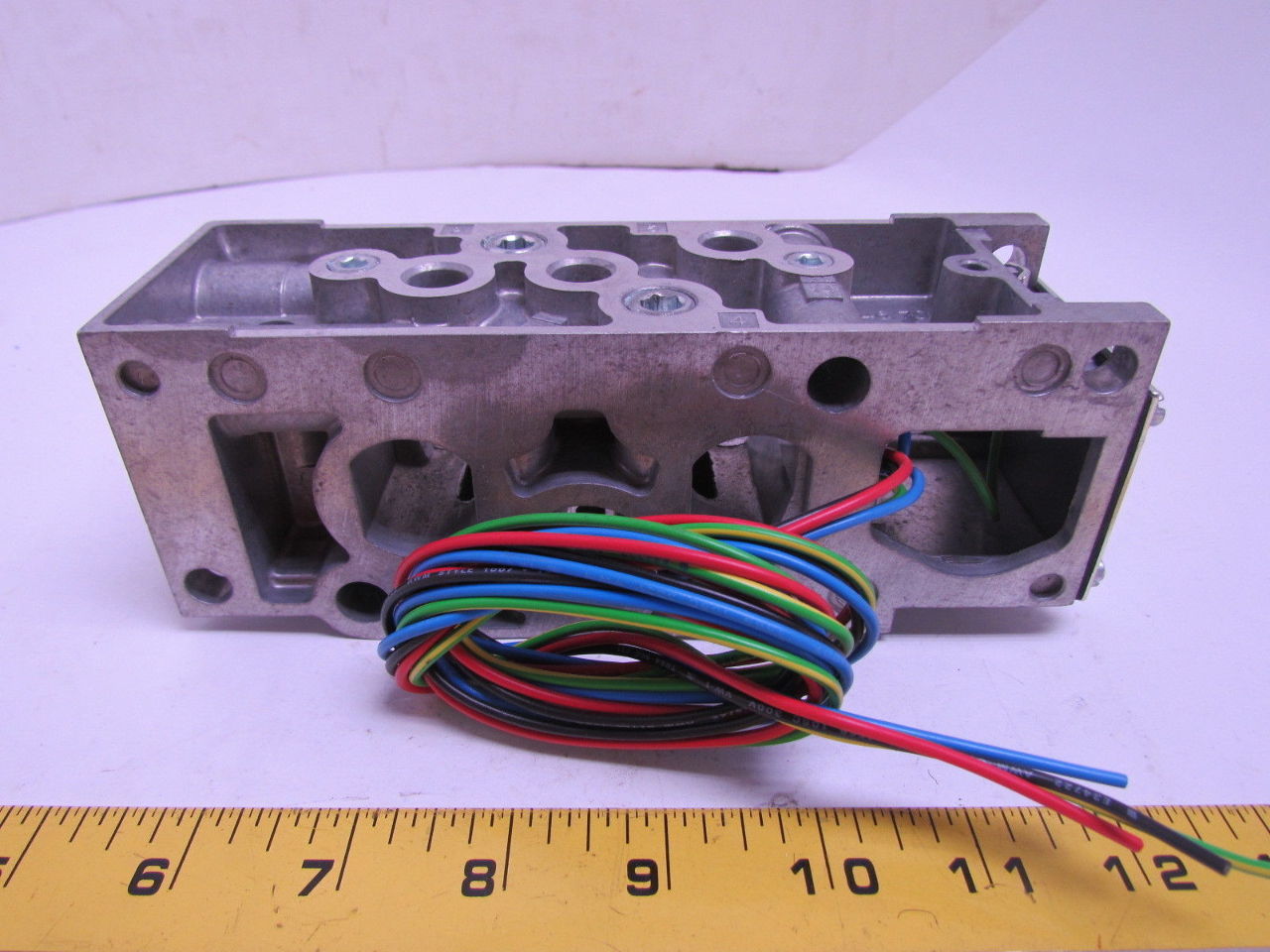 Festo 18886 Sub-Base Connector/Manifold Block ISO 5599-2 NEW VIGK-04-D-2