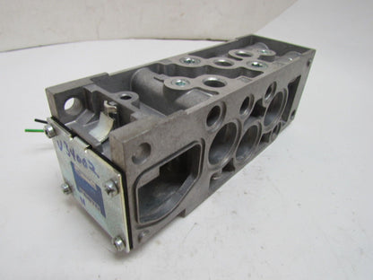 Festo 18886 Sub-Base Connector/Manifold Block ISO 5599-2 NEW VIGK-04-D-2