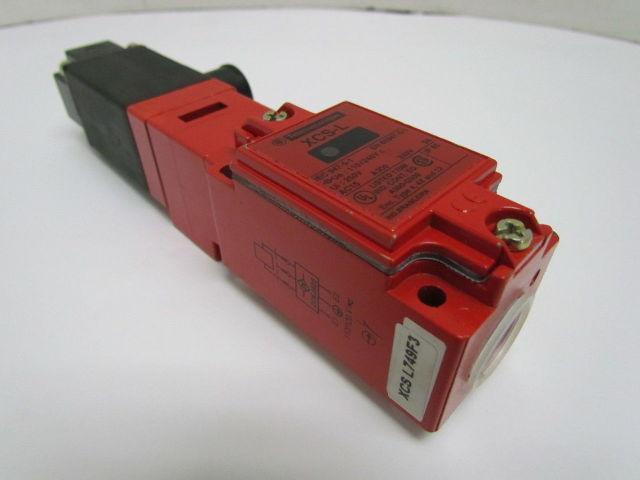 Telemecanique XCS L749F3 XCS-L Interlock Switch 300VAC 10 Amp 1/2" NPT NEW