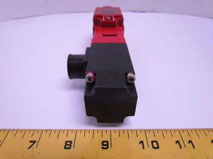 Telemecanique XCS L749F3 XCS-L Interlock Switch 300VAC 10 Amp 1/2" NPT NEW