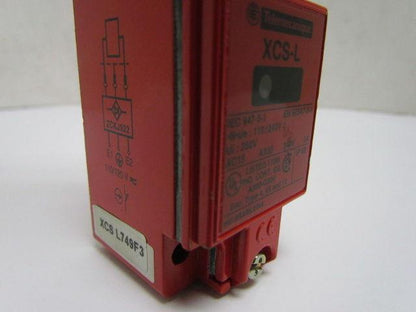 Telemecanique XCS L749F3 XCS-L Interlock Switch 300VAC 10 Amp 1/2" NPT NEW