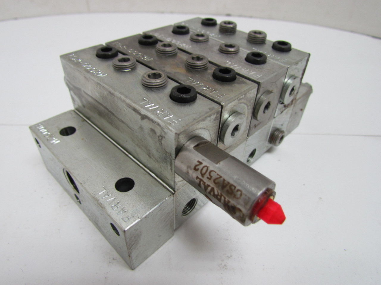 Farval M2500B 4-Section Divider Valve Manifold Assembly M2500-20T, 10T, 10S