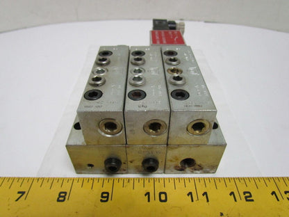 Danfoss SMX 25.50 BIX 1/8 NPTF 3-section Divider Valve Assembly 1/4" NPT Inlet