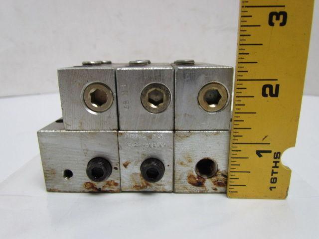 Danfoss SMX 25.50 BIX 1/8 NPTF 3-section Divider Valve Assembly 1/4" NPT Inlet