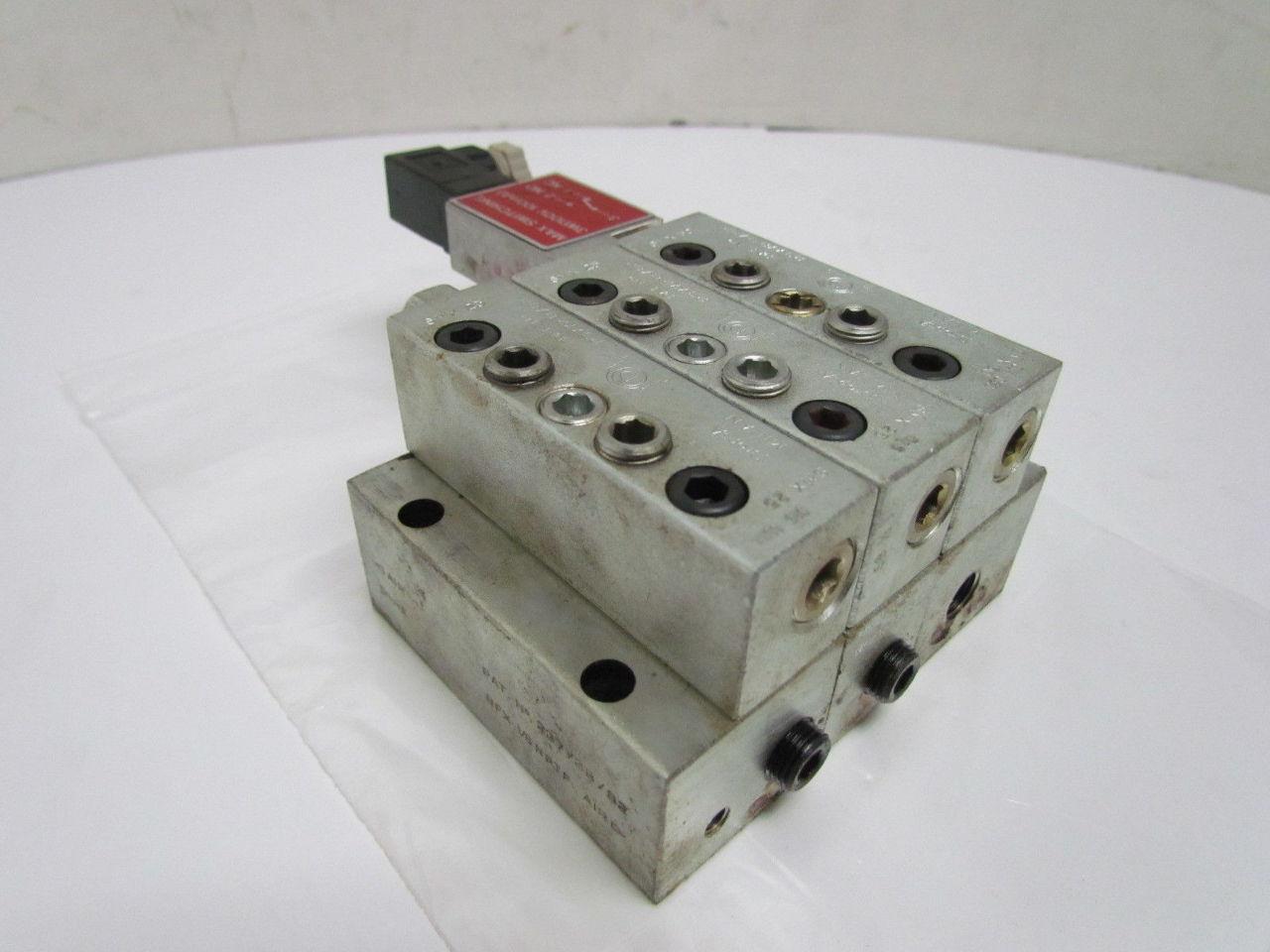 Danfoss SMX 25.50 BIX 1/8 NPTF 3-section Divider Valve Assembly 1/4" NPT Inlet