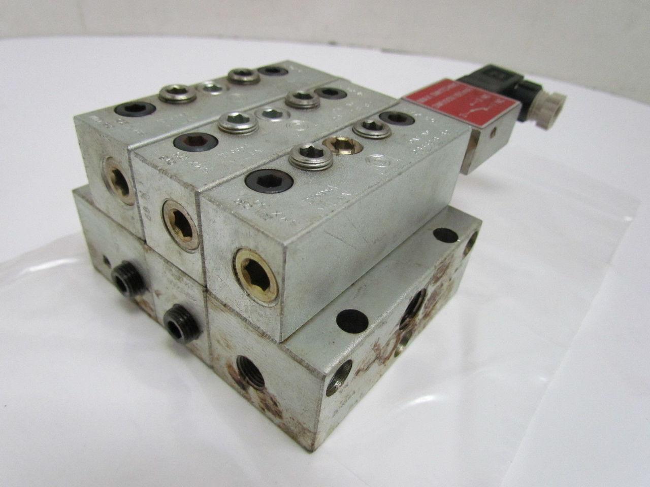 Danfoss SMX 25.50 BIX 1/8 NPTF 3-section Divider Valve Assembly 1/4" NPT Inlet