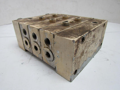 Farval 3000-150A Singleline Divider Valve Manifold 3-Section