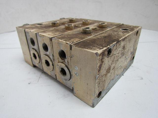 Farval 3000-150A Singleline Divider Valve Manifold 3-Section