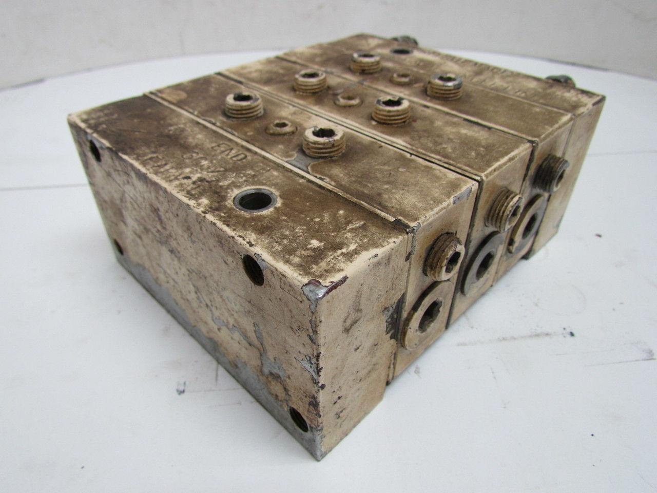Farval 3000-150A Singleline Divider Valve Manifold 3-Section
