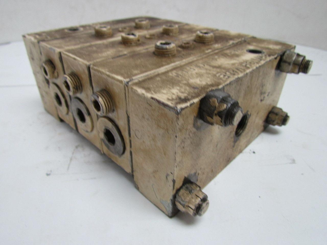 Farval 3000-150A Singleline Divider Valve Manifold 3-Section