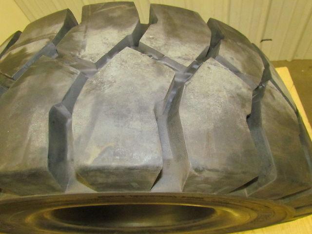 Watts 350X15 9.75 350-15 Solid Pneumatic Forklift Tire Deep Traction Tread NEW