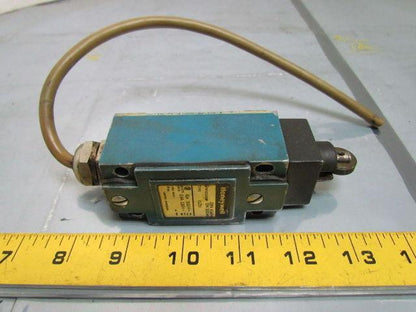Honeywell I5ZSI 15ZS1 DIN 43694 10 Amp Limit Switch