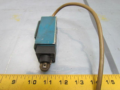 Honeywell I5ZSI 15ZS1 DIN 43694 10 Amp Limit Switch