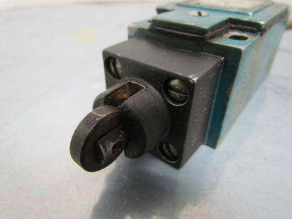 Honeywell I5ZSI 15ZS1 DIN 43694 10 Amp Limit Switch