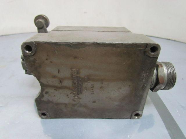 Micro 301LS1 18PA3 Precision Limit Switch 120/240/480 VAC