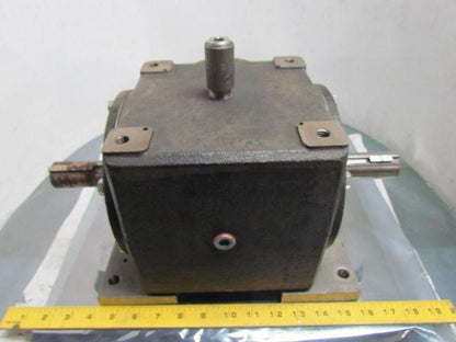 Von Ruden 110-382 G 1:2 Ratio Right Angle Double Shaft Gear Box Speed Reducer