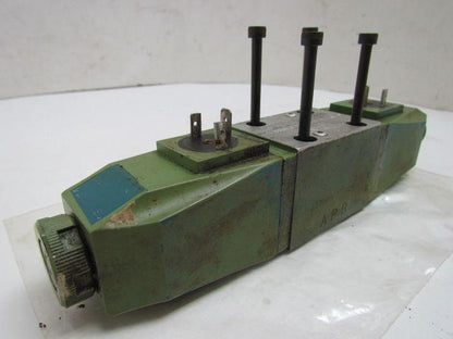 Vickers DG4V-3-2N-VM-U-H7-30 Directional Solenoid Valve CETOP 3, D03
