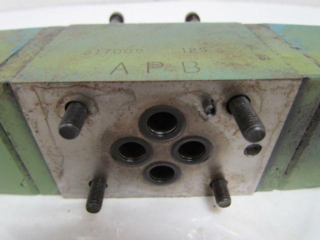 Vickers DG4V-3-2N-VM-U-H7-30 Directional Solenoid Valve CETOP 3, D03